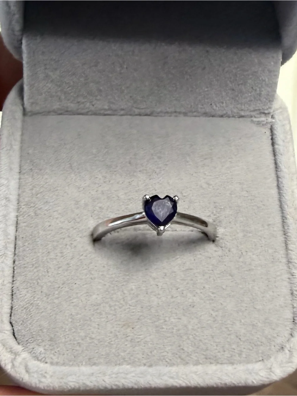 Stunning Natural Blue Sapphire Heart cut .60CT 925 Sterling Silver Ring Sz 6.75